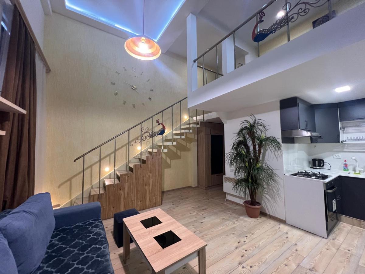 Dublex Apartment In Yerevan Komitas D1 Esterno foto